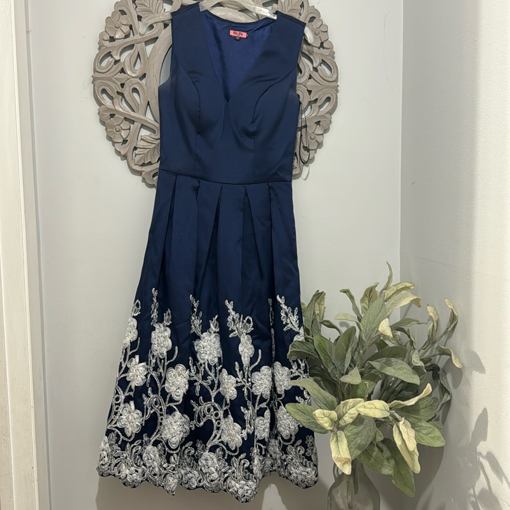 Chi chi London midi dress wedding dress